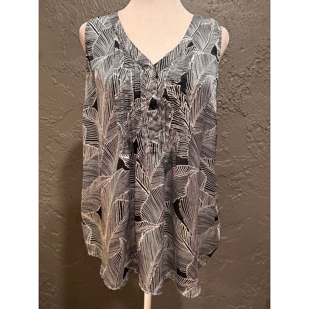 A Pea in the Pod Maternity Leaf Print Tank Top Blouse